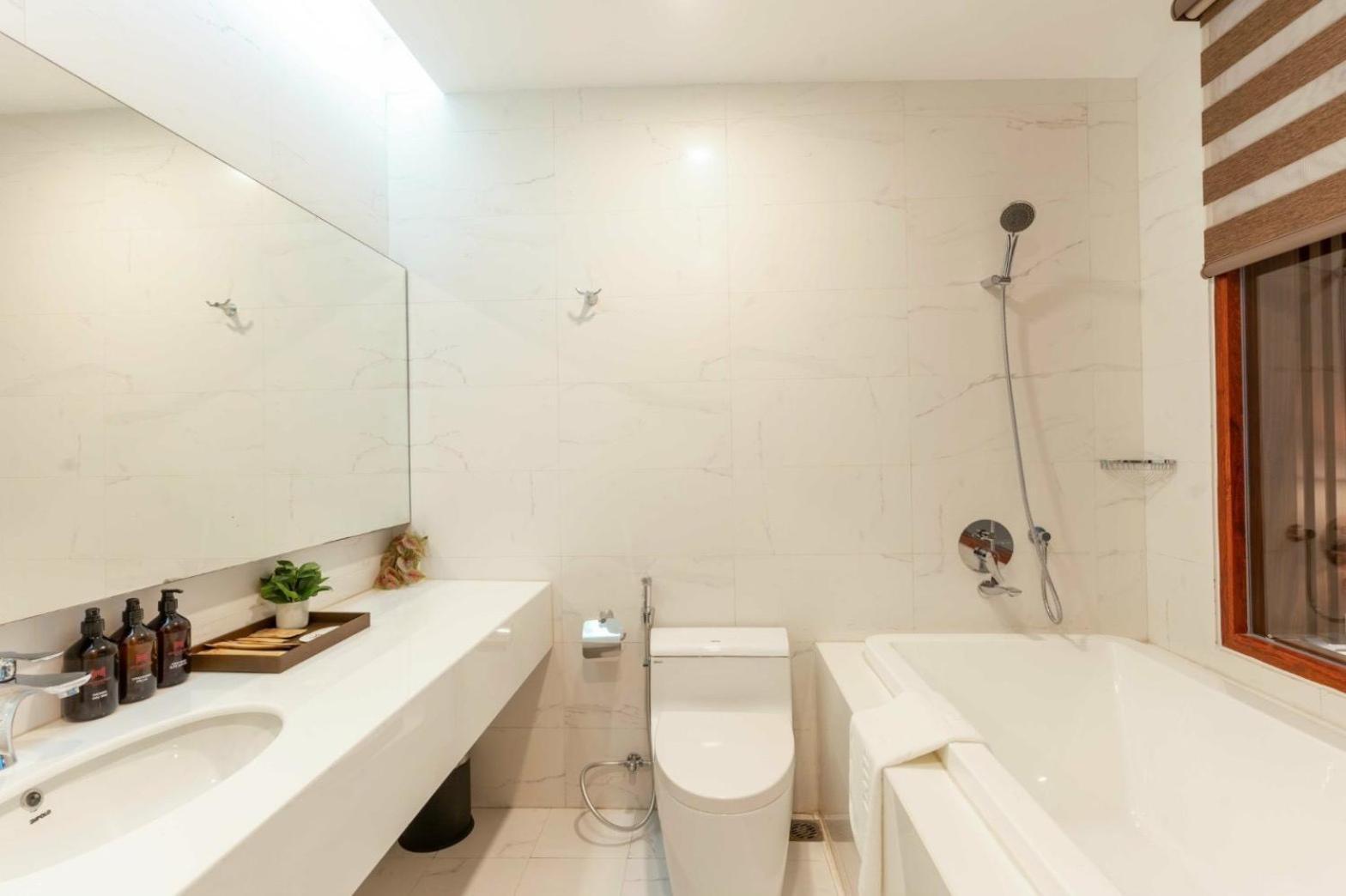 Mt Collection Hotel Ninh Binh Buitenkant foto